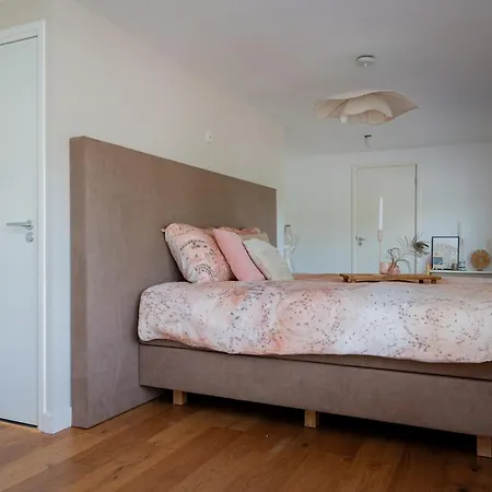 לינה וארוחת בוקר De Zeuven Heuvels *